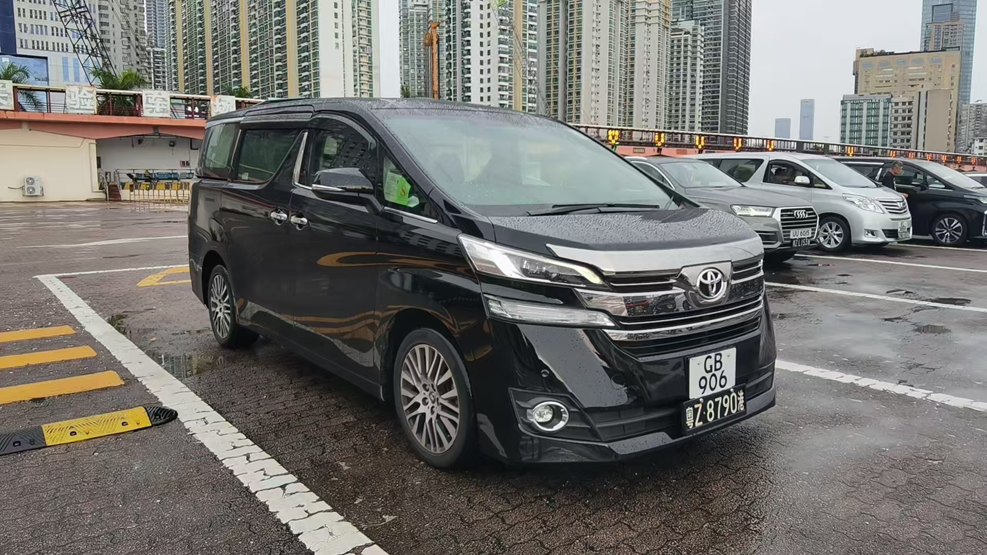豪華七人車